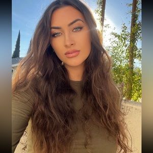 Meet your Posher, Maja